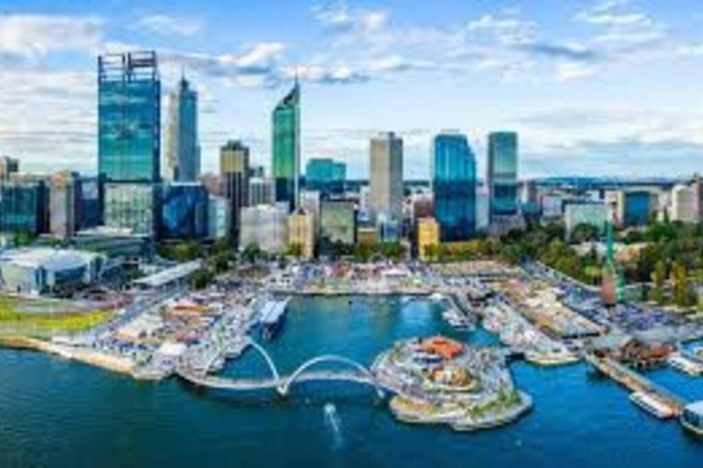 In The City Perth 1B1B Pool And Nice View Eksteriør bilde