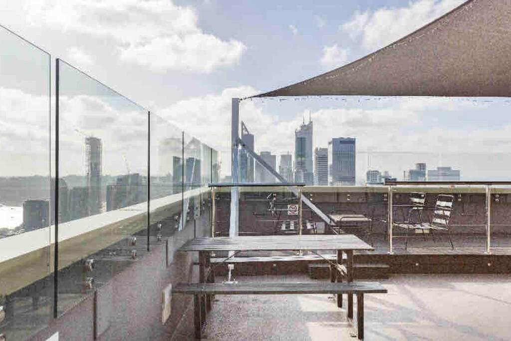 In The City Perth 1B1B Pool And Nice View Eksteriør bilde